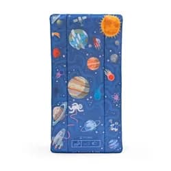 STOKKE® JetKids™ CloudSleeper™ cestovní lůžko - Space Maze